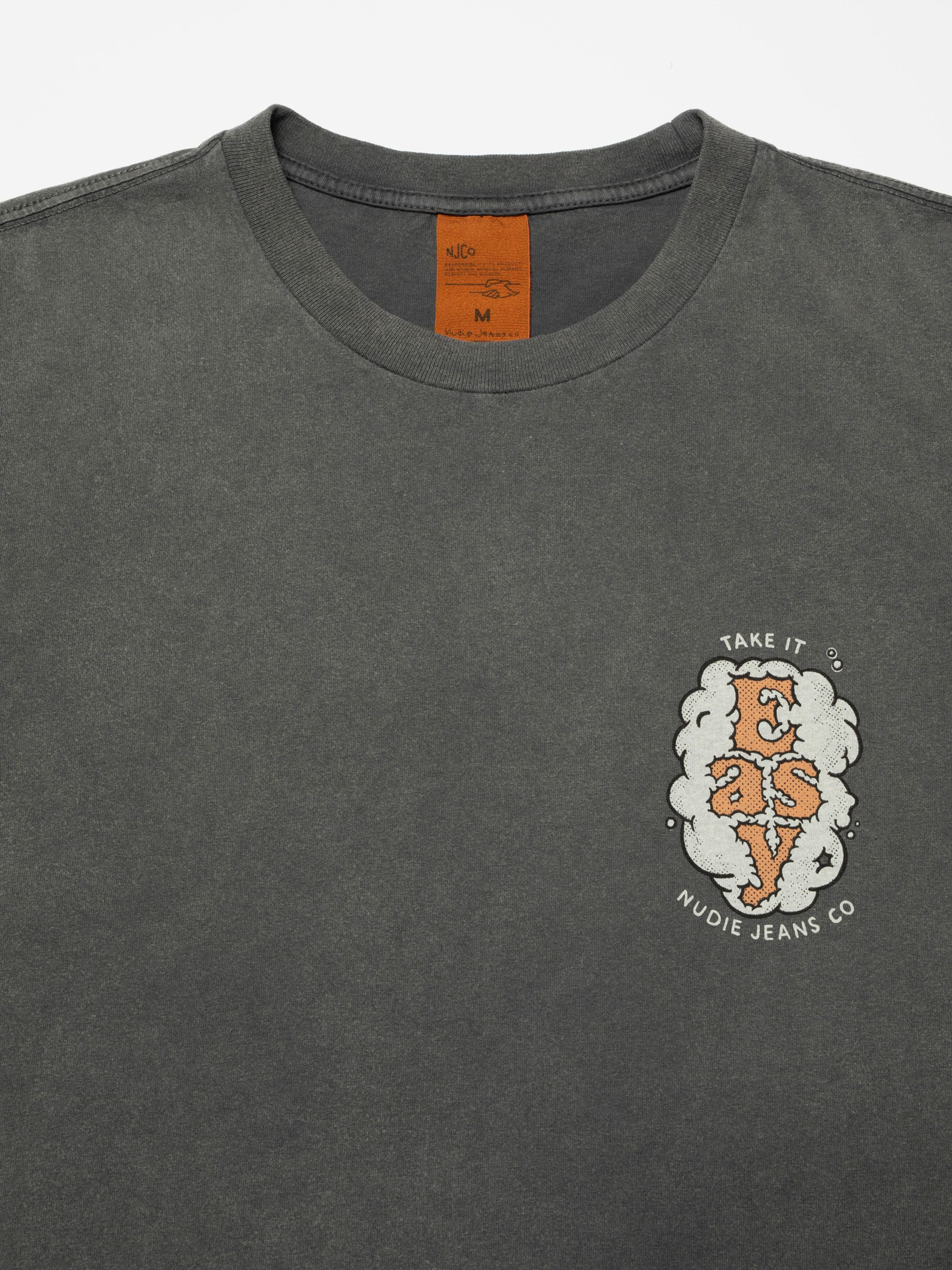 Nudie Jeans Roy T-Shirt Easy Cloud Antracite, close-up of the chest print with cloud graphics and the neckline.
